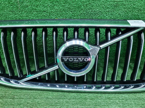 Решетка радиатора Volvo XC60 2 (2017-2021)