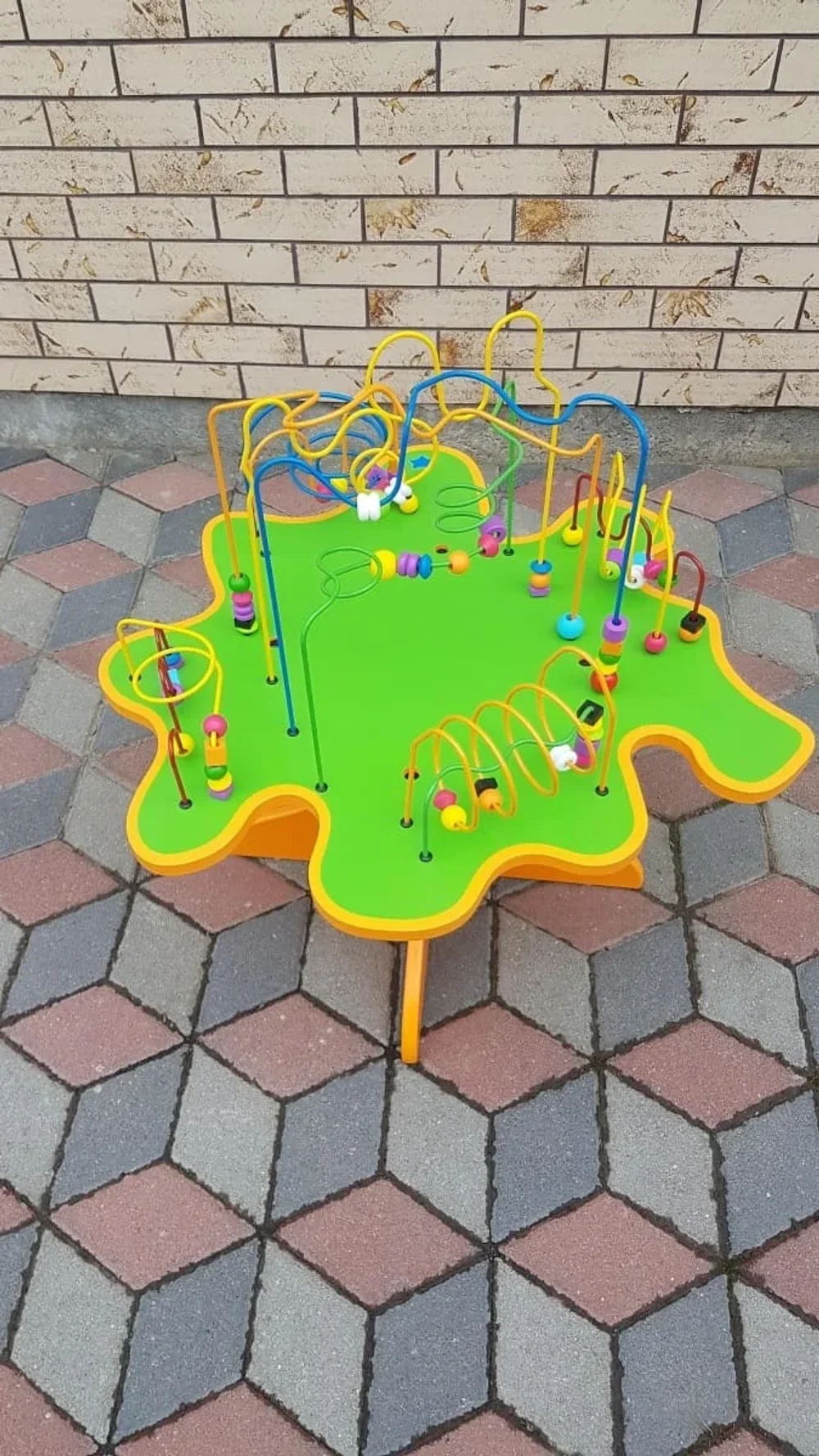 Интерактивный стол «Лабиринт бусин»