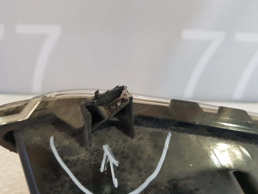 ПТФ правая c дефектом Ford Kuga 2 (CBS)  Б/У Оригинал cv4413b220ae