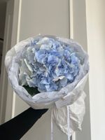 Букет из гортензии в голубом оттенке