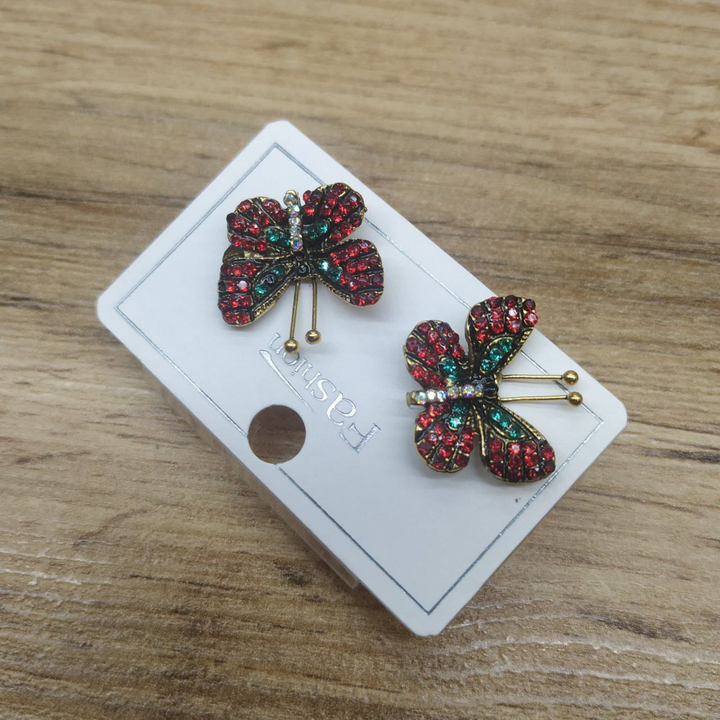 Серьги-гвоздики Бабочка с усиками стразы цвет красный бирюзовый хамелеон металл золотистый
