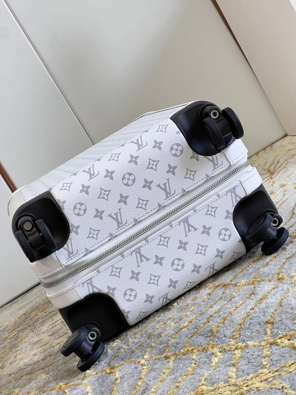 Louis Vuitton Horizon 55 Suitcase
