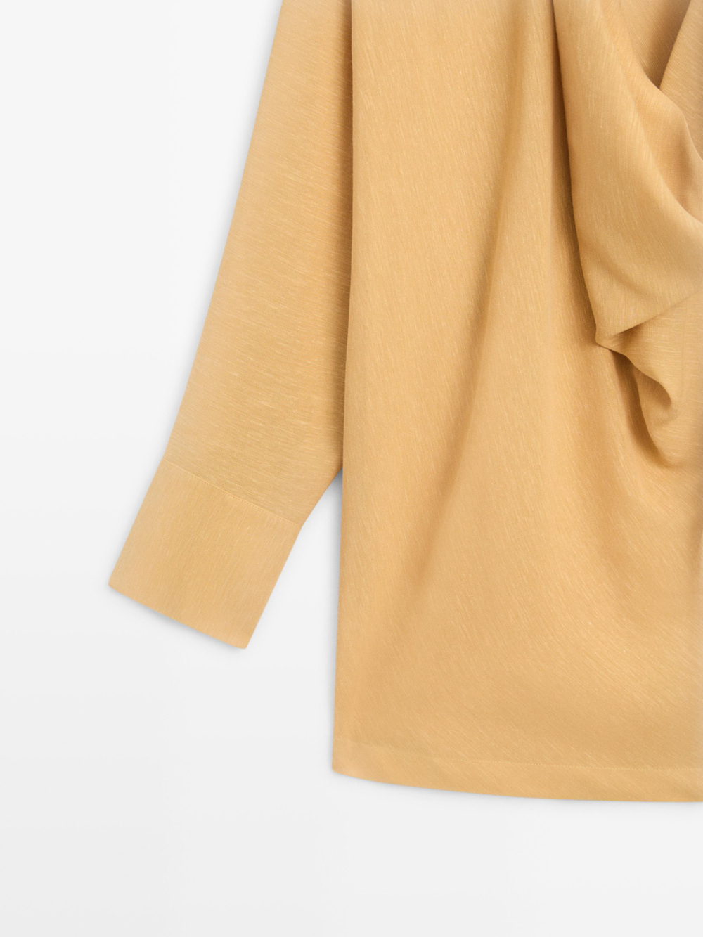 Massimo Dutti Блуза из струящейся ткани с драпированным вырезом, горчично-желтый