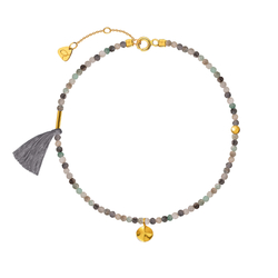 браслет с корундами с мятым листом и регулятором длины