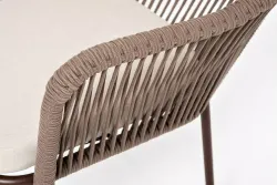 "Лион" стул плетеный из роупа, каркас из стали коричневый (RAL8016) муар, роуп коричневый круглый, ткань бежевая 035