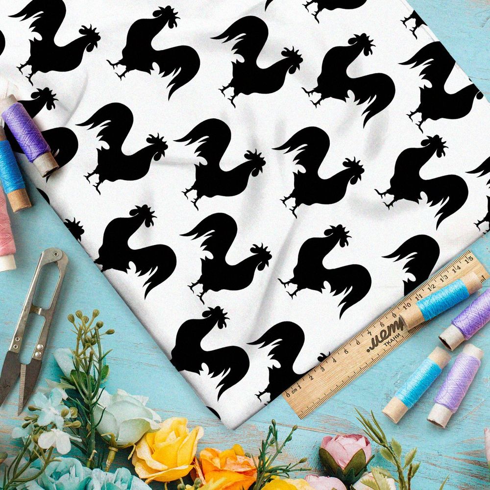 Ткань Барби силуэты петухов на белом