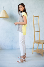 22176 Джемпер женский (бежевый / желтый)