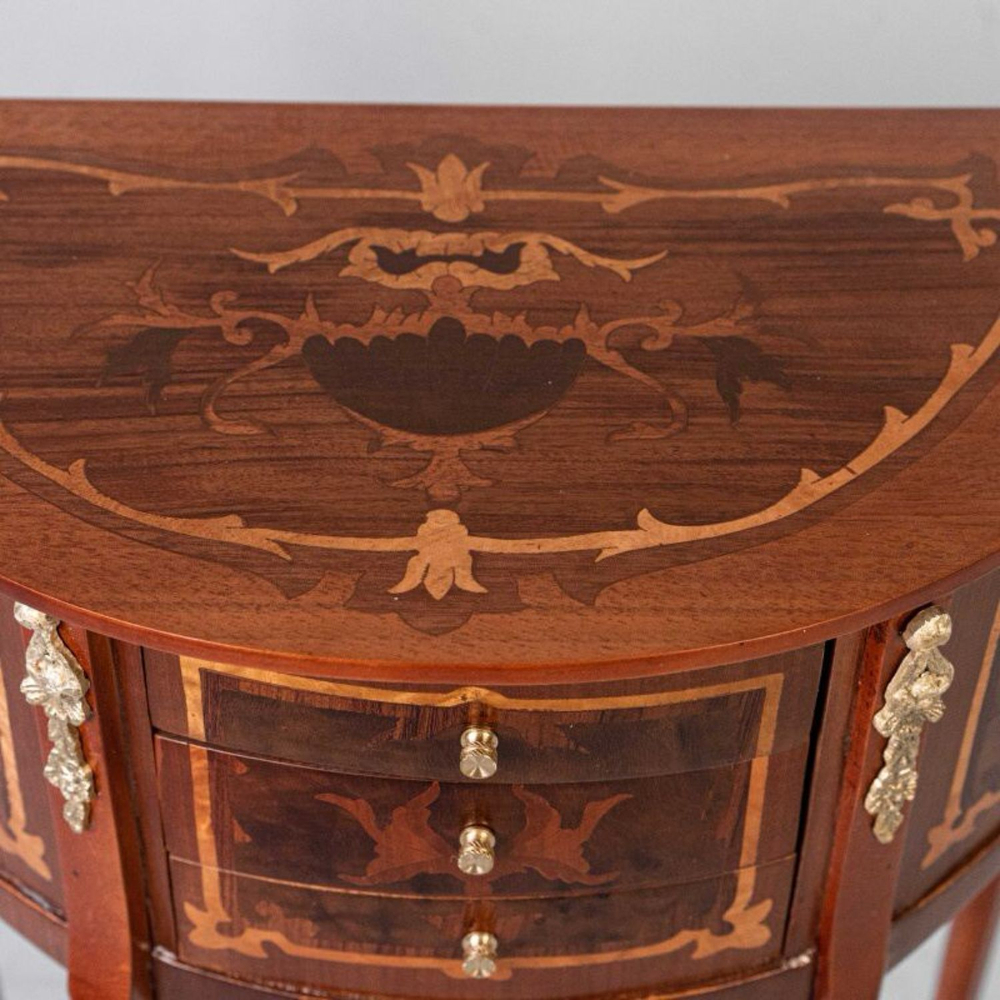 Комод в стиле Людовика XV