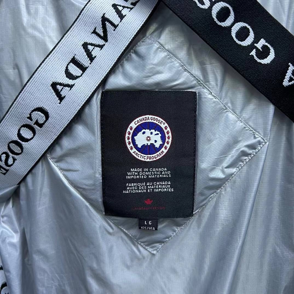 Пуховик Canada Goose