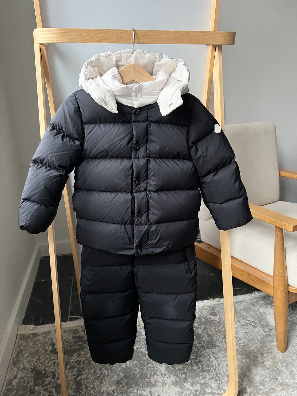 Пуховый костюм Moncler, 98