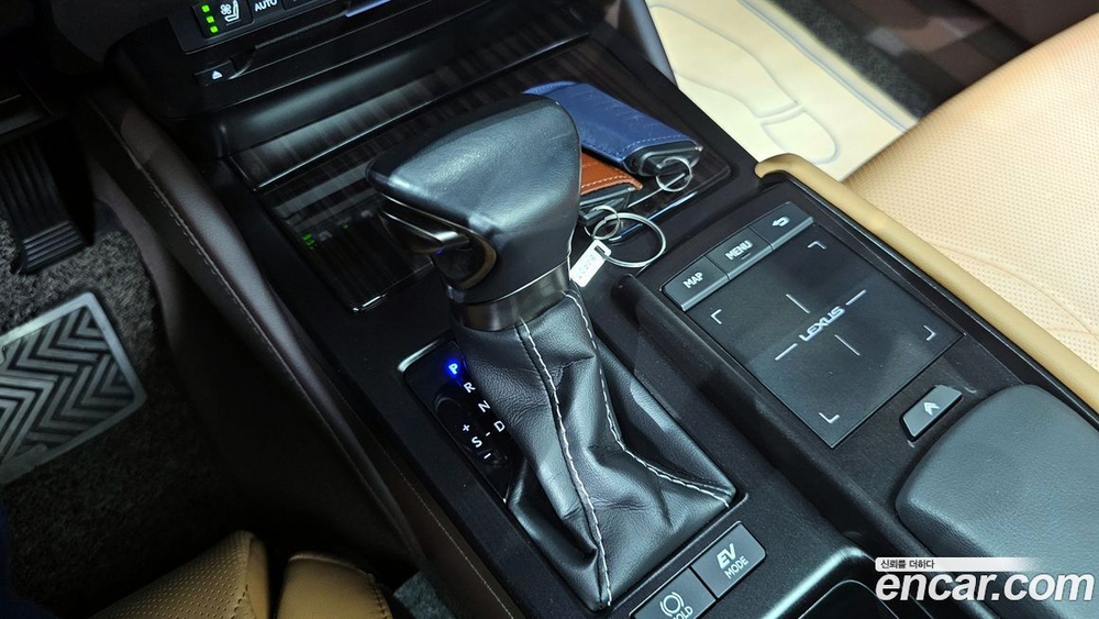 Lexus ES300h 7 Generation Luxury Plus (08.2020)