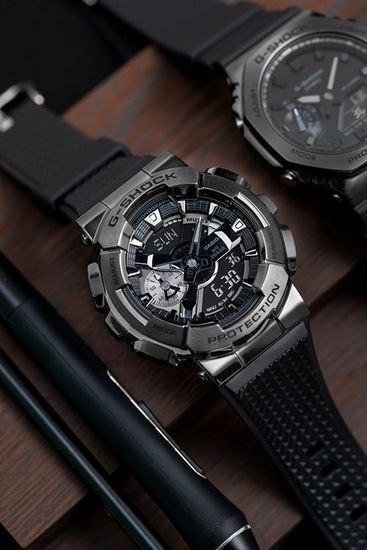 Наручные часы Casio G-Shock GM-110BB-1ADR