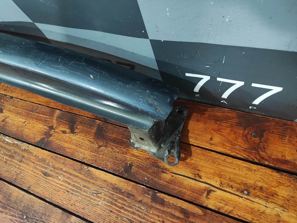 Усилитель заднего бампера Skoda Octavia 2 (A5) 04-13 Б/У Оригинал 1Z5807305