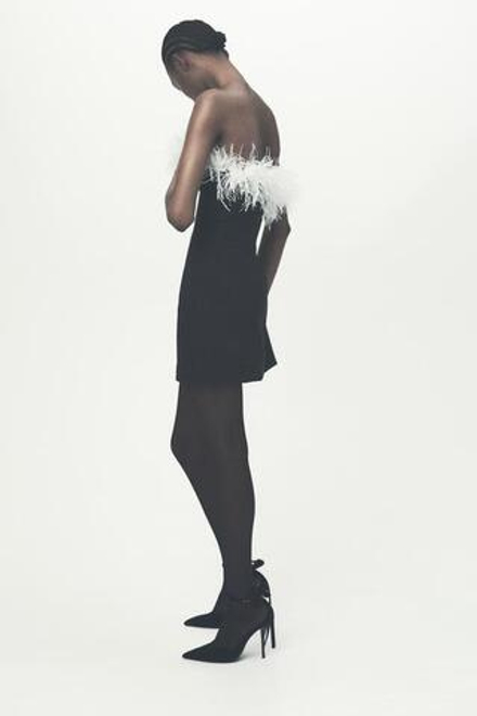 ZARA ПЛАТЬЕ ИЗ ЭЛАСТИЧНОЙ ТКАНИ С ПЕРЬЯМИ, ЧЕРНЫЙ