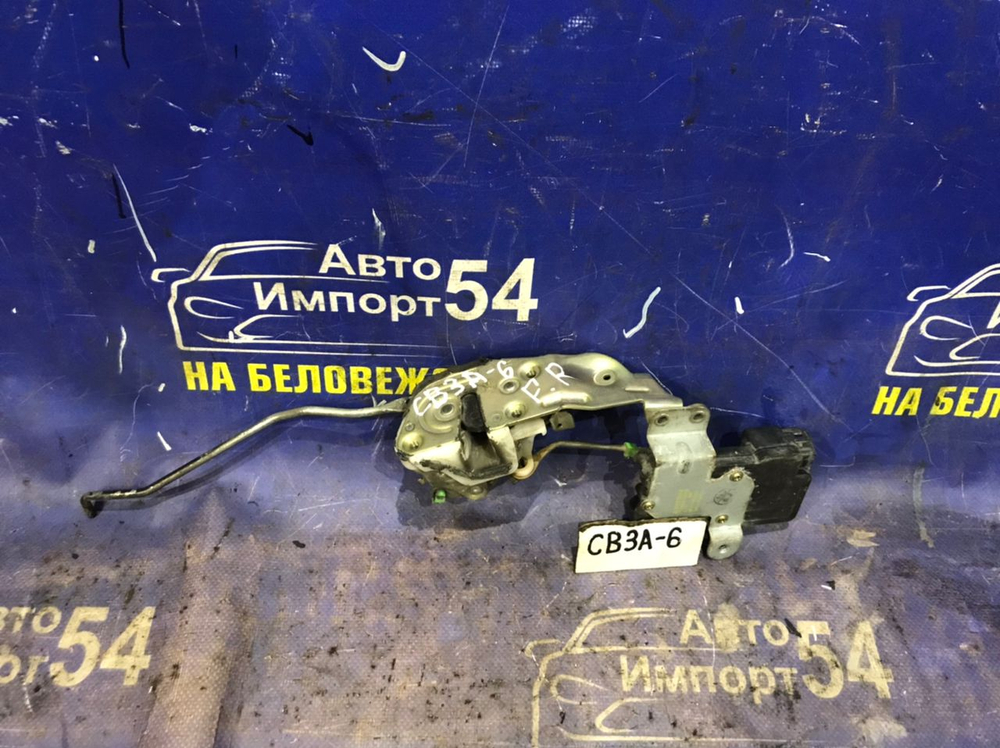 Замок двери передней правой MITSUBISHI LANCER 1993