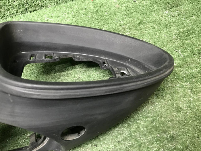 Накладка зеркала правая Porsche Cayenne 958 10-18