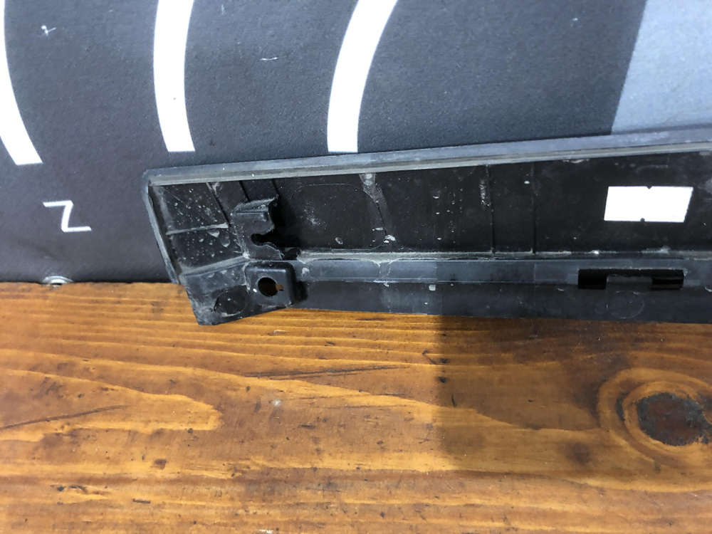 Накладка двери задней правой Kia Seltos 19-нв Б/У Оригинал 87734Q5010