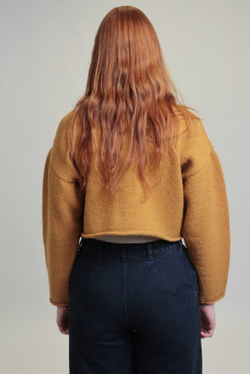 Укороченный свитер из шерсти оранжевый