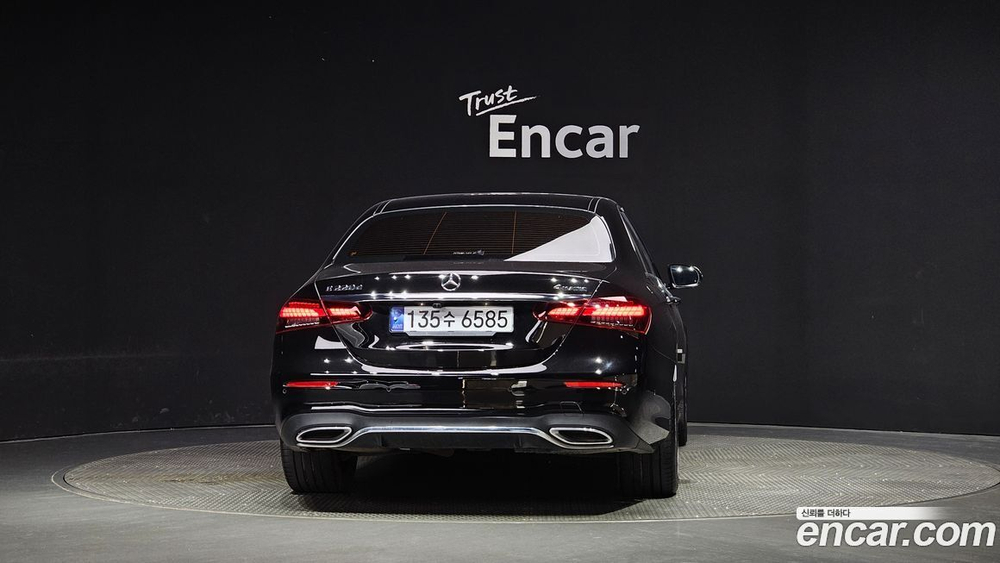 Mercedes-Benz E-Class W213 E220d 4MATIC AMG Line (02.2022)
