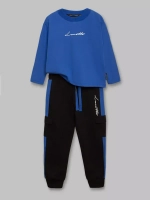 Спортивный костюм для мальчика в школу