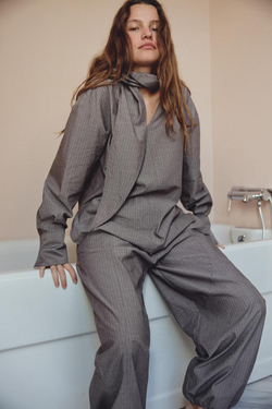 ZARA ШИРОКИЕ БРЮКИ В ПОЛОСКУ С ПОЯСОМ, СЕРЫЙ