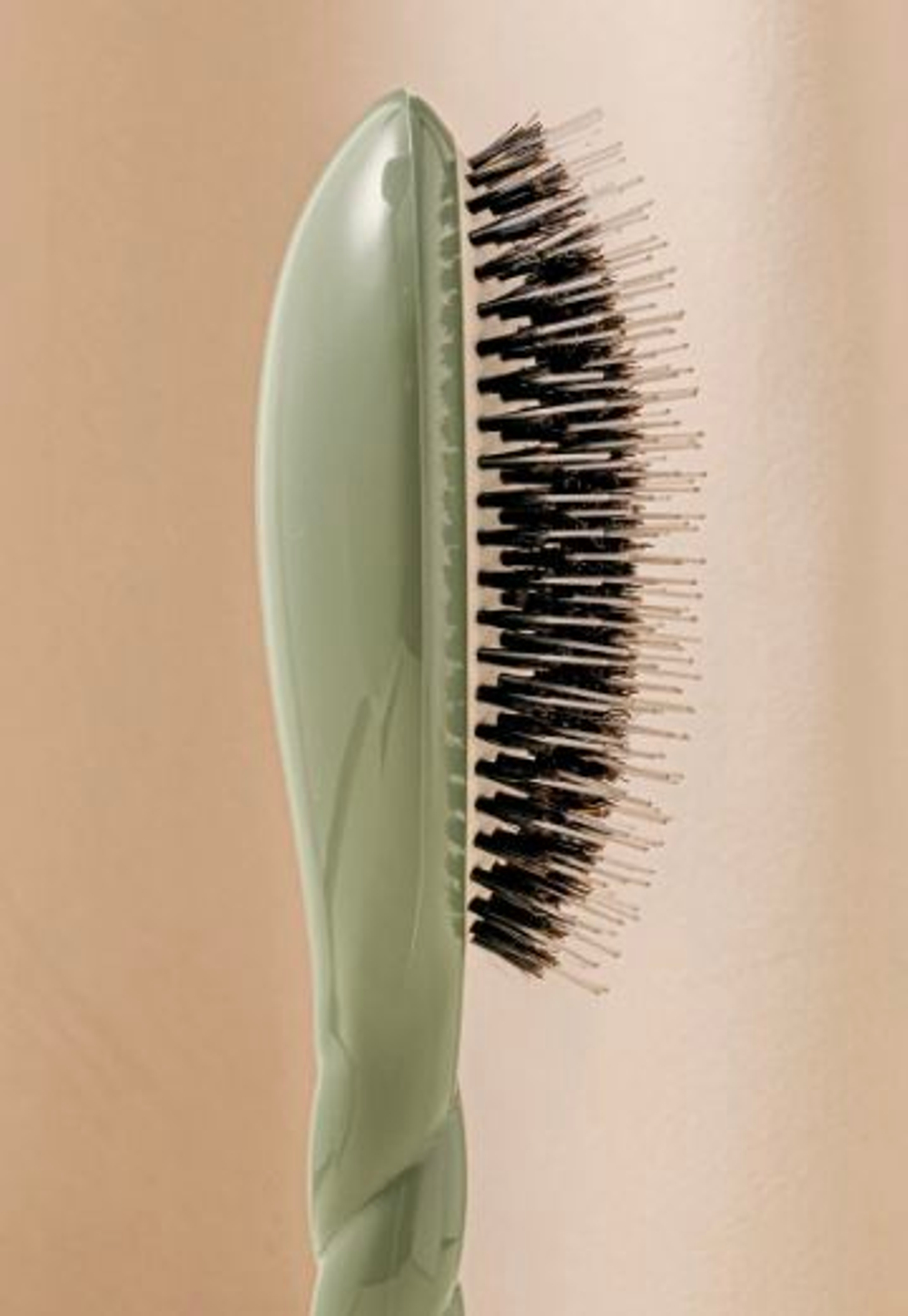 La Bonne Brosse Массажная расческа для волос N 02 Essential Detangling Brush - Emerald Green