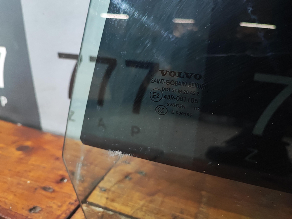 Стекло двери задней левой Volvo V50 04-12 Б/У Оригинал 30674294