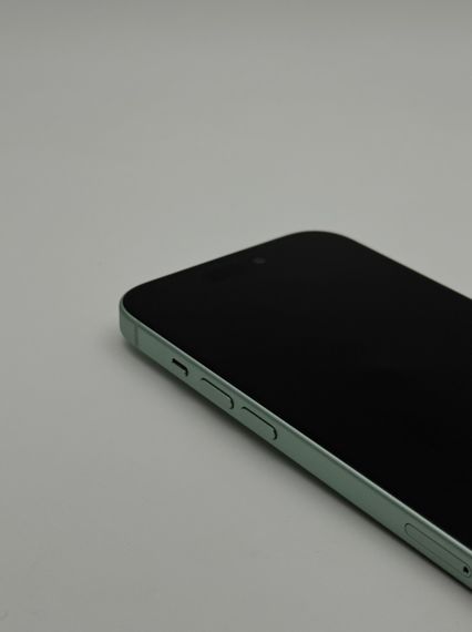 iPhone 15 128Gb Green