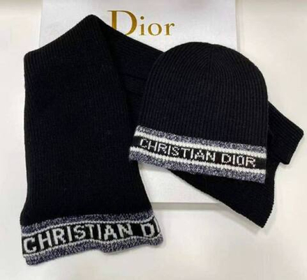Комплект шапка и шарф Christian Dior