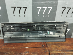 Накладка двери задней правой VW Touareg 3 18-нв Б/У Оригинал 760854950F