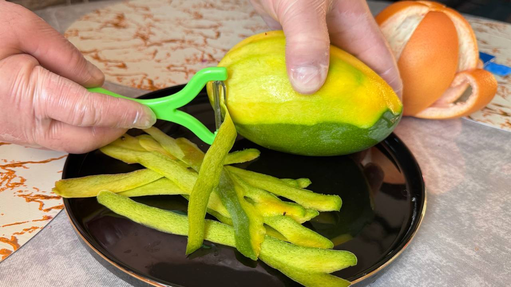 Универсальный набор кухонных приспособлений экономка-овощечистка + две овощерезки РУЧНОЙ РАБОТЫ