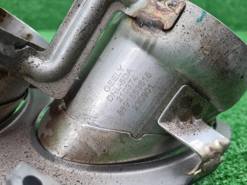 Насадка глушителя правая Geely Tugella (2022-2024)