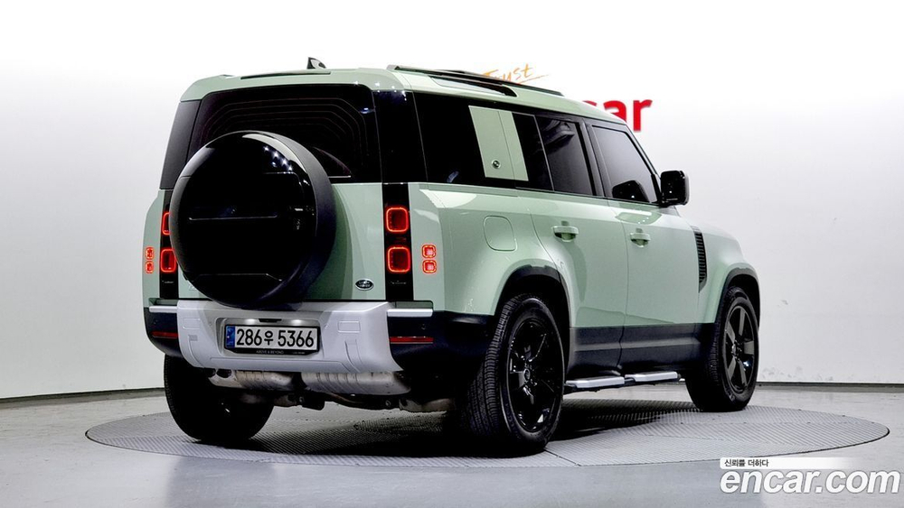 Land Rover Defender (L663) 110 D300 75th Editions (08.2023)