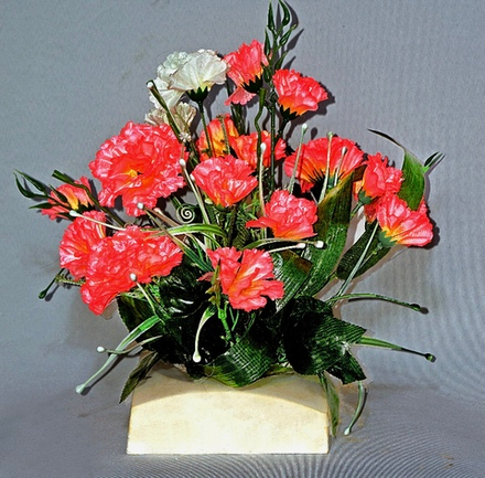 Полянка ритуальная утяжеленная на постаменте