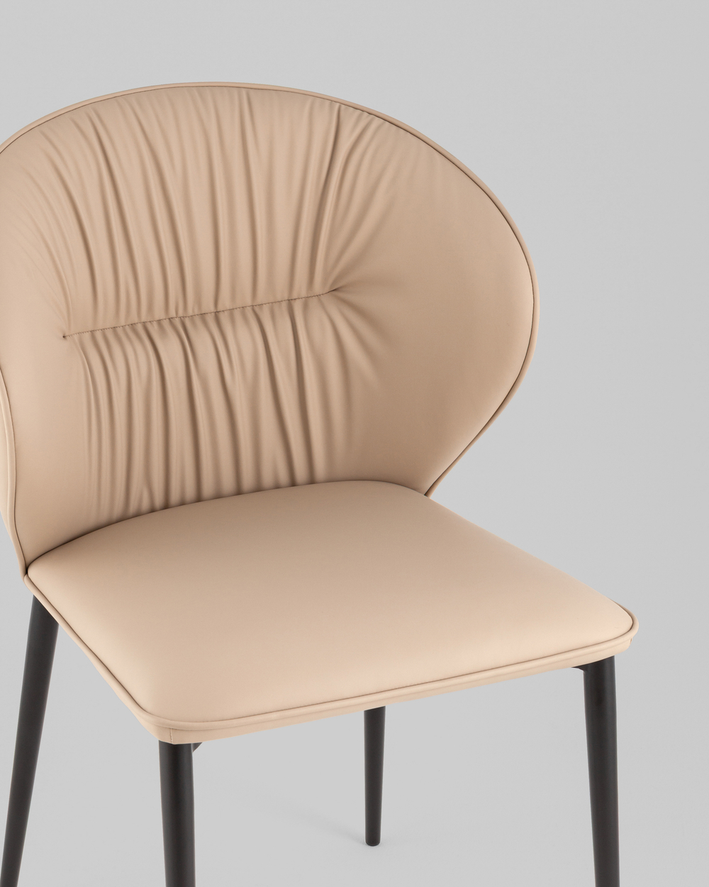 Стул обеденный Deia кремовая экокожа черные ножки