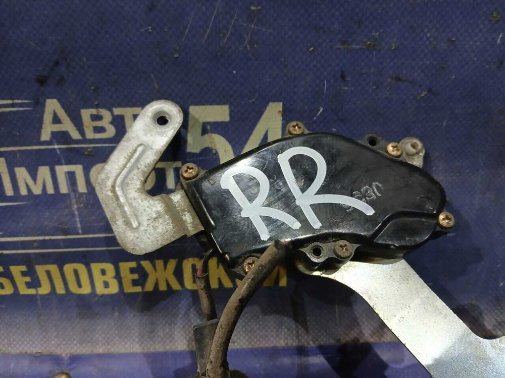 Замок двери задней правой SUZUKI CULTUS 1999