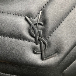 Saint Laurent Loulou 20 cm