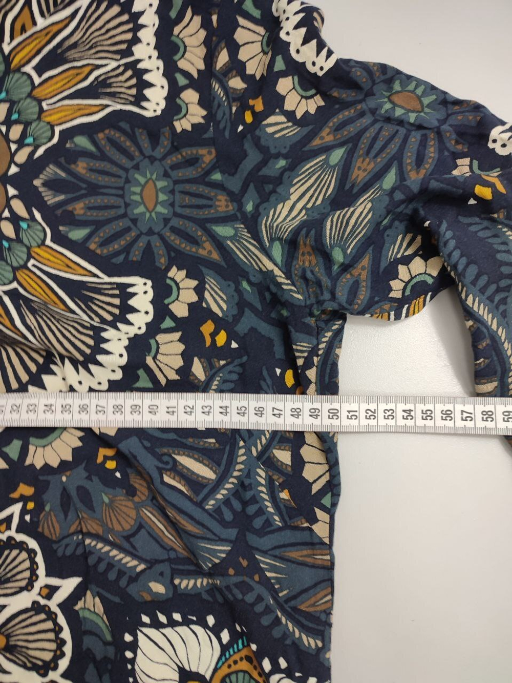 Платье с интересным принтом 48 размер