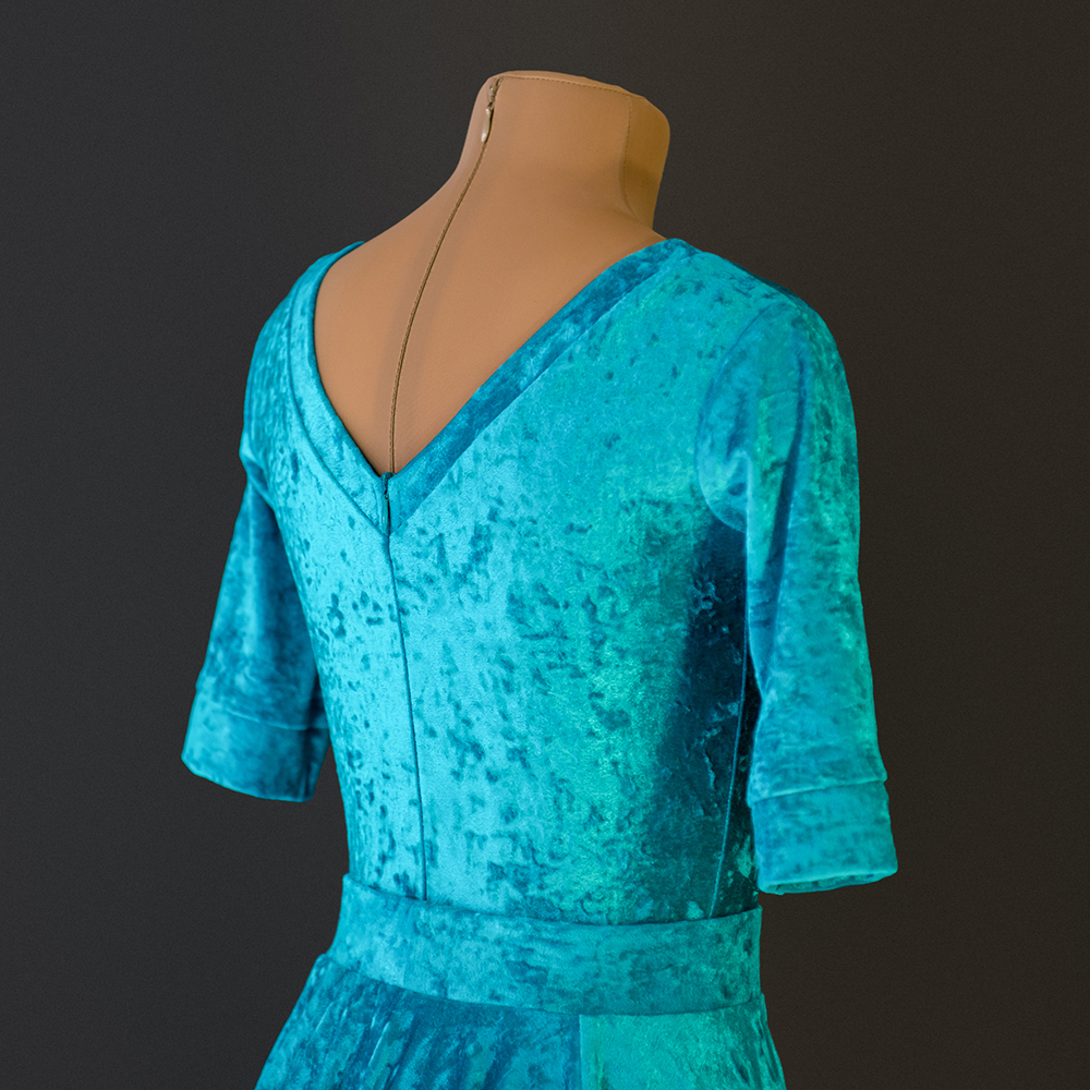 бирюзовое платье