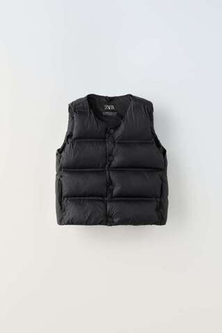 ZARA ЛЕГКИЙ СТЕГАНЫЙ ЖИЛЕТ, ЧЕРНЫЙ