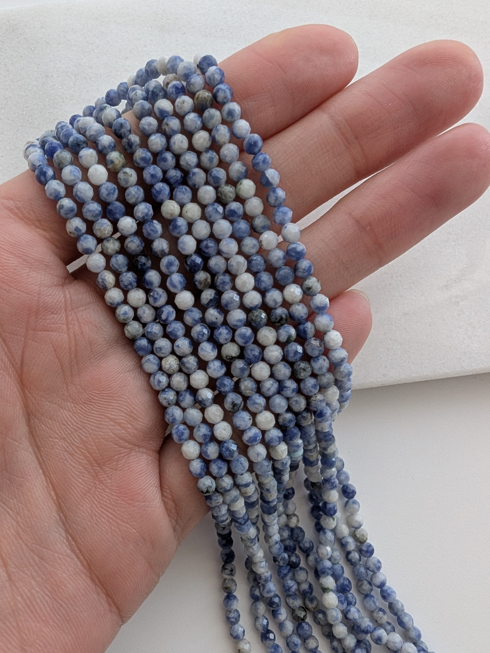 Содалит шар в огранке 3мм