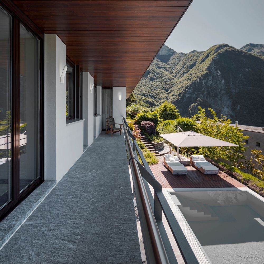 8153 Настенный уличный светильник ANDES