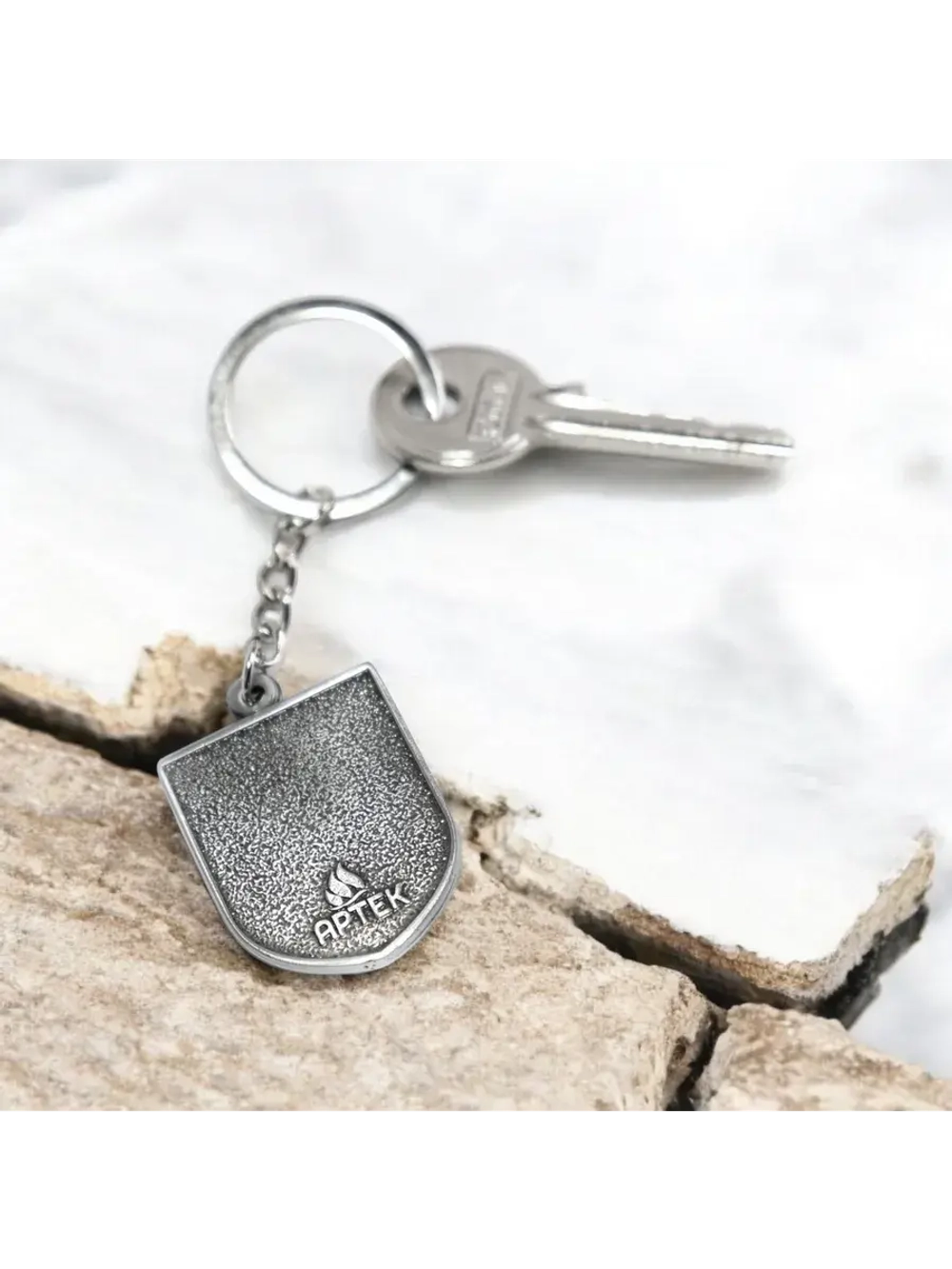 Брелок металлический