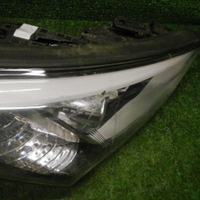 Битая Фара правая Hyundai Santa Fe 3 DM (2012-2016) ксенон