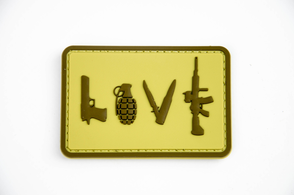 Шеврон Love Guns PVC. Койот
