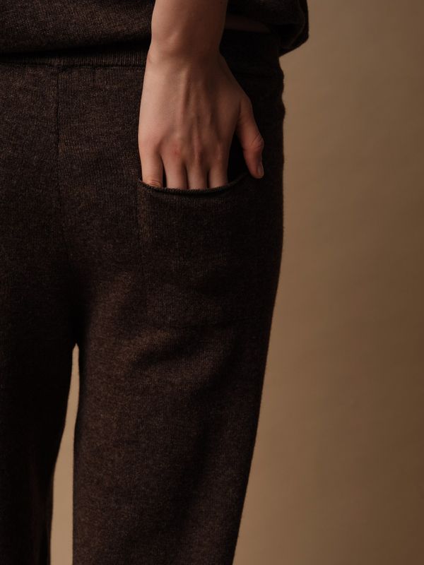 257258-8100 Костюм женский, шоколадный