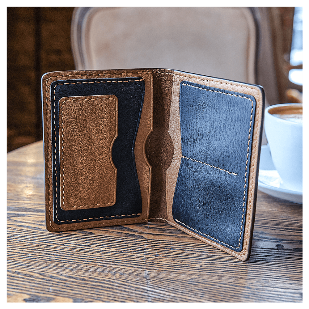 Кожаная обложка на паспорт «Шаманка» (фигура)