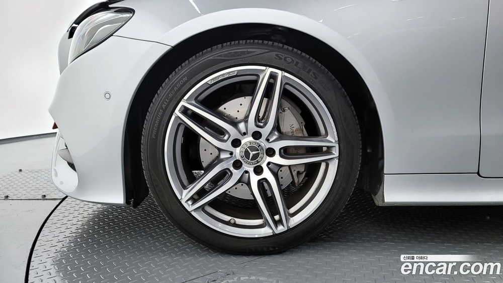 Mercedes-Benz E-Class W213 E220d Cabriolet (12.2019)