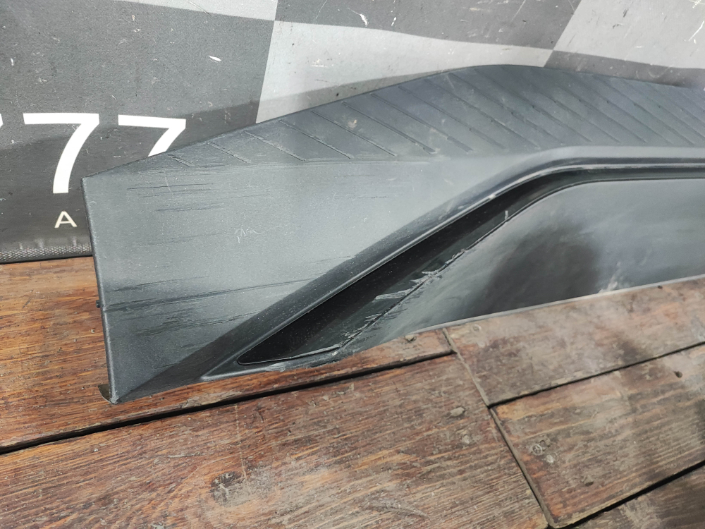 Накладка двери задней правой Jetour Dashing 22-нв Б/У Оригинал F165500240CA