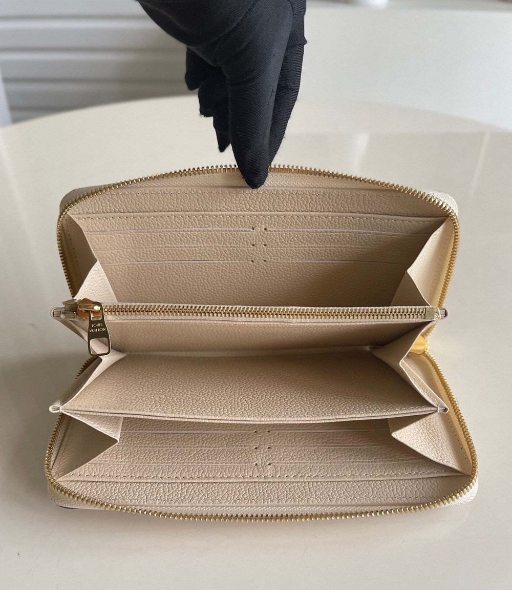 Louis Vuitton Zippy Wallet